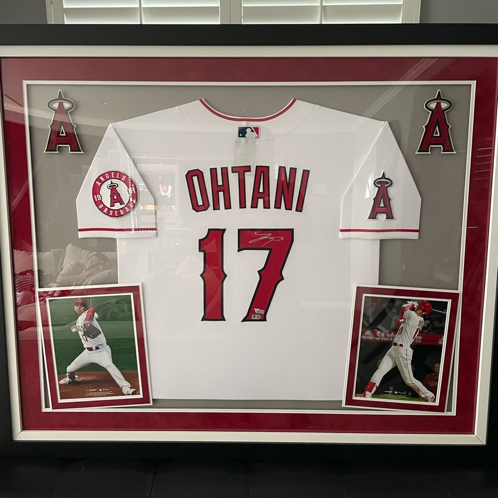 Shohei official Nike autographed jersey. Certified authentic with patches. RARE!